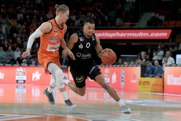 更是一段关 更是一段关