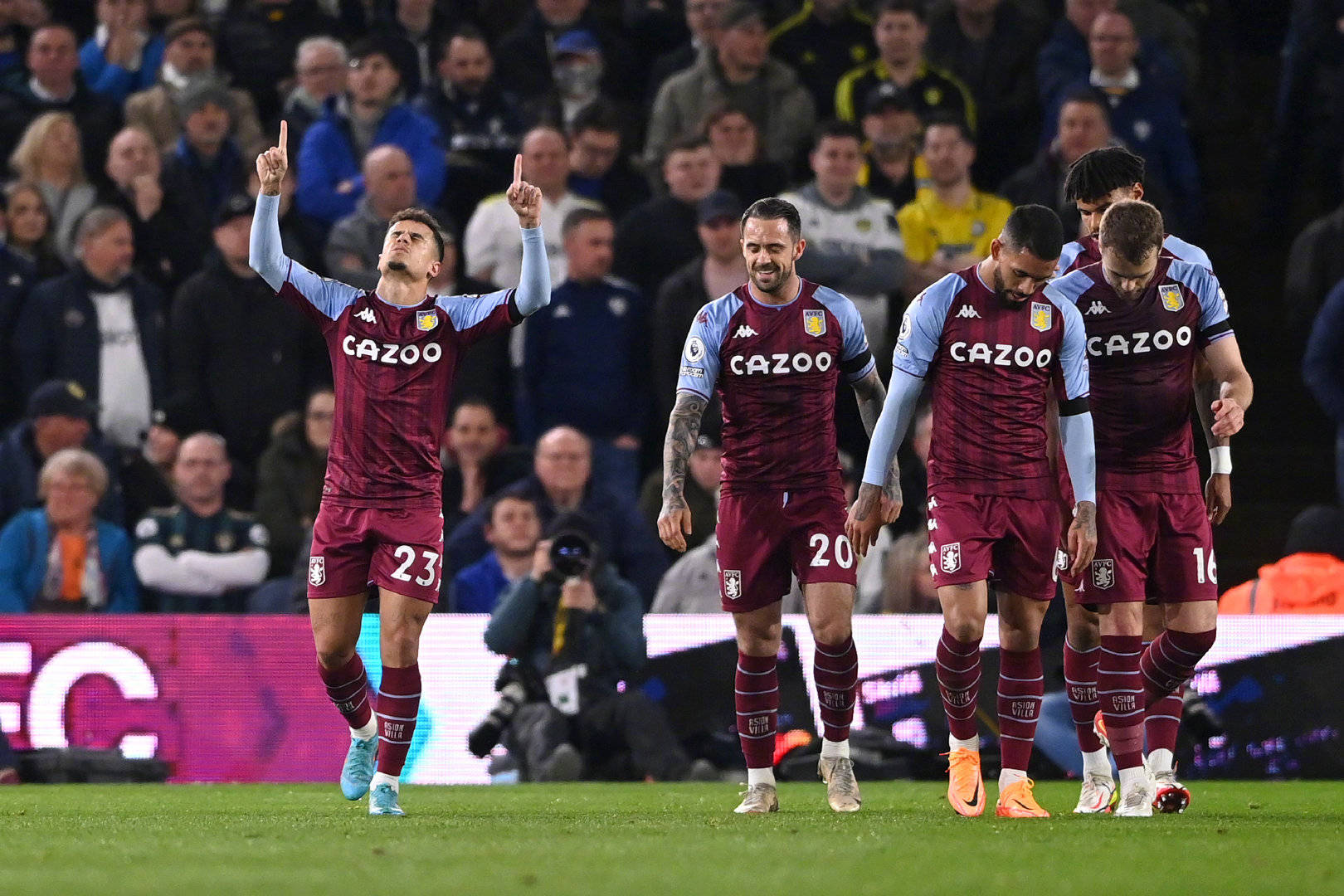 表现可谓令 表现可谓令